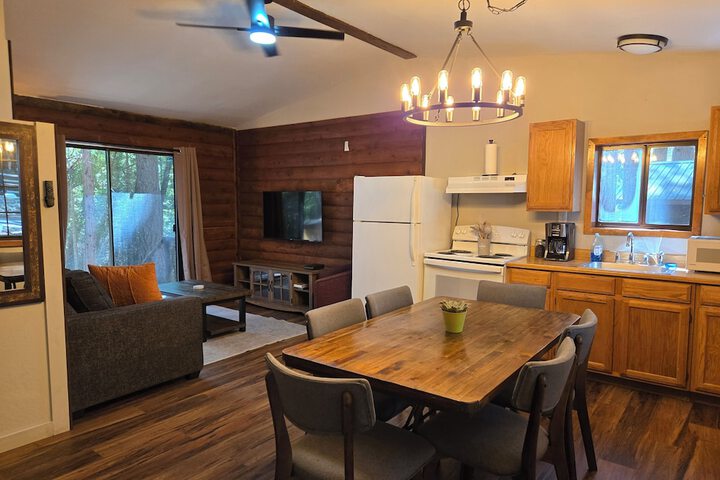 Yuba River Inn
