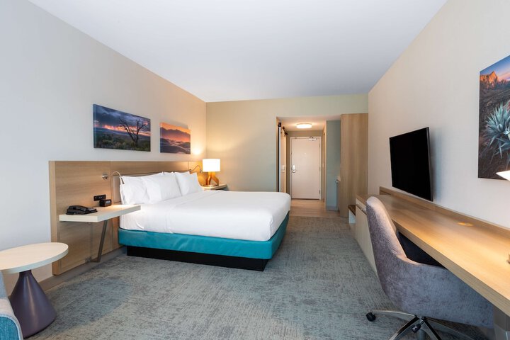 Room 12 of 31
