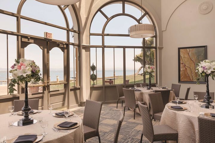 Embassy Suites by Hilton San Francisco Airport Waterfront