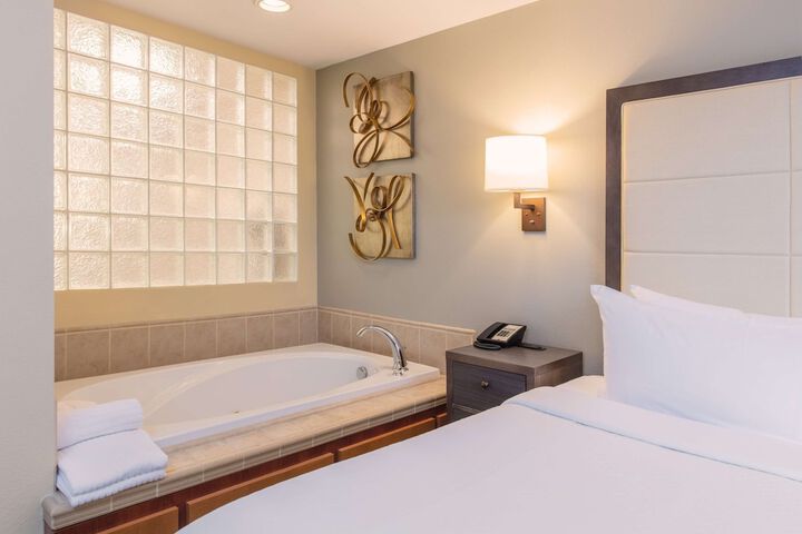 Room 18 of 22