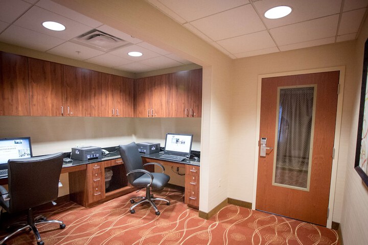 Business Center 53 of 57