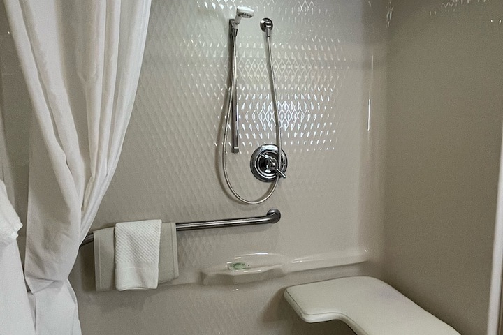 Room 17 of 32