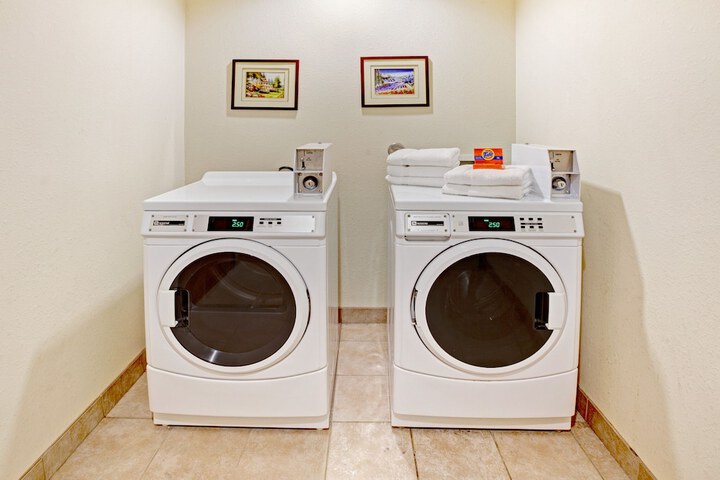 Laundry 14 of 14