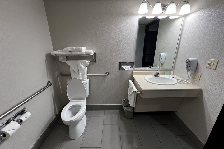 Room 25 of 53