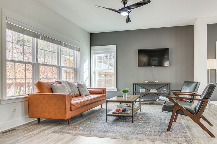 Family Holiday Retreat! Mtn-view Blue Ridge Home
