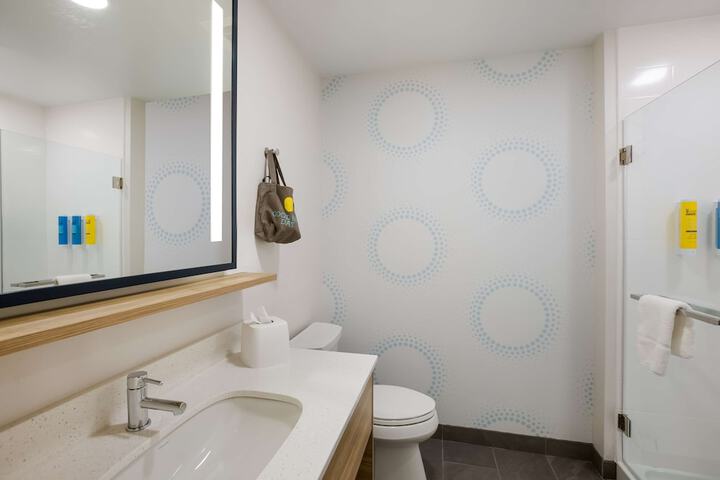Room 36 of 48