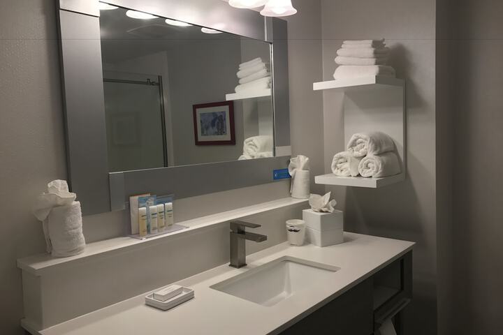 Room 44 of 64