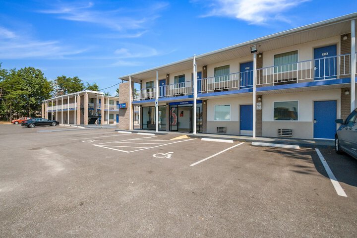 Hotel 4 of 35