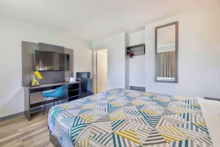 Room 26 of 29