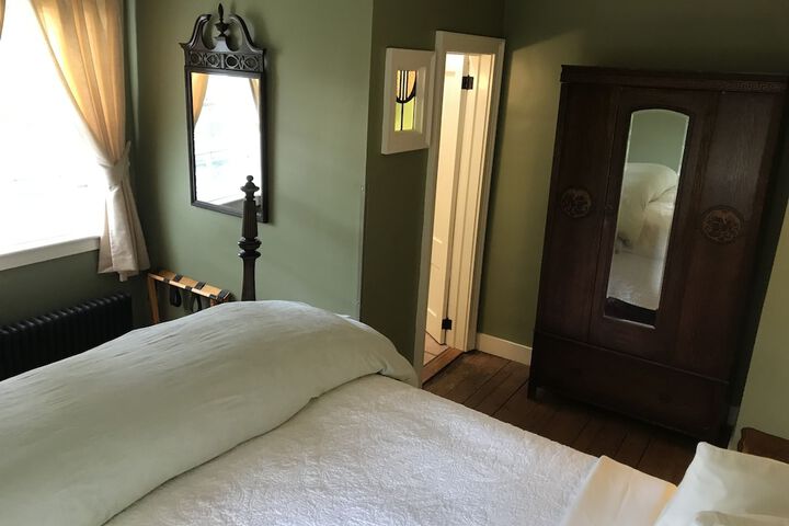 Room 40 of 124