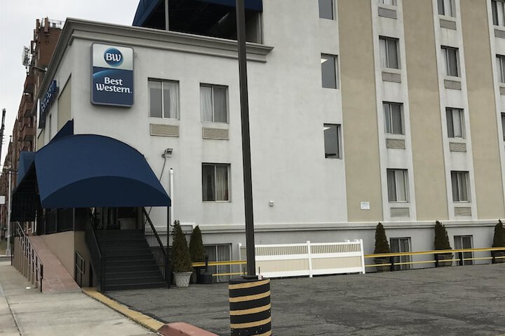 Hotel 2 of 14