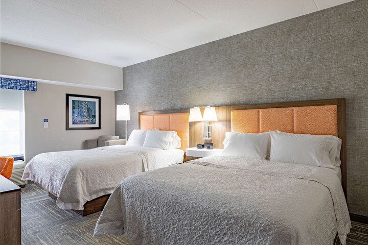 Hampton Inn & Suites Knoxville-Downtown