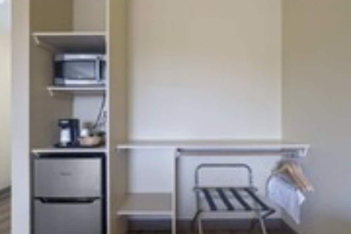 Room 8 of 41