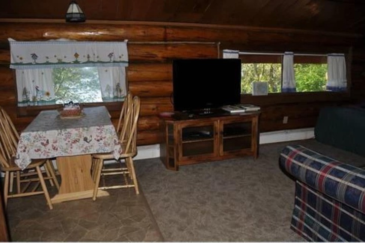 Daniels Lake Lodge B & B