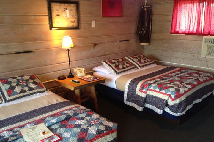 Room 25 of 46
