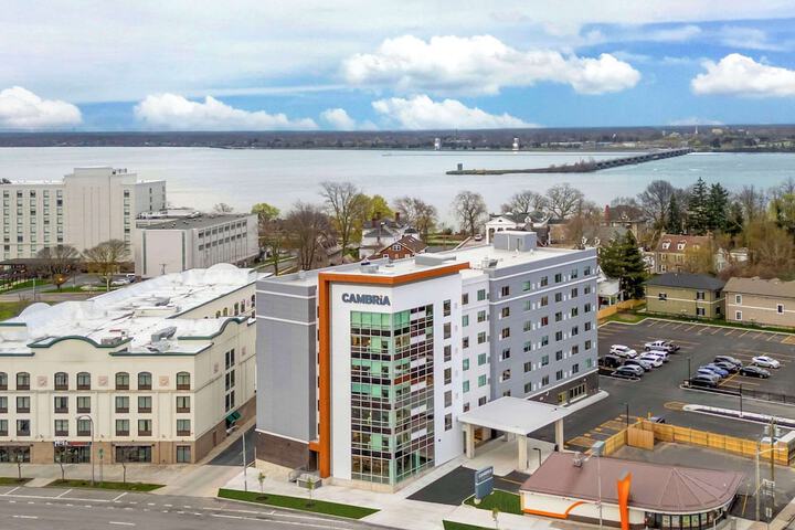 Cambria Hotel Niagara Falls