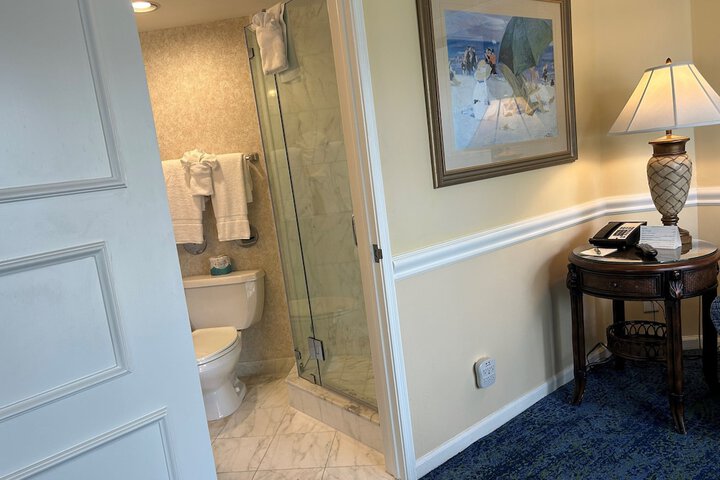 Room 45 of 164