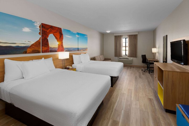 Room 40 of 42