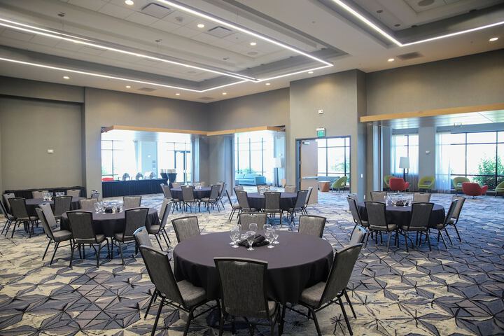 Holiday Inn & Suites Cedar Falls - Waterloo Event Center by IHG