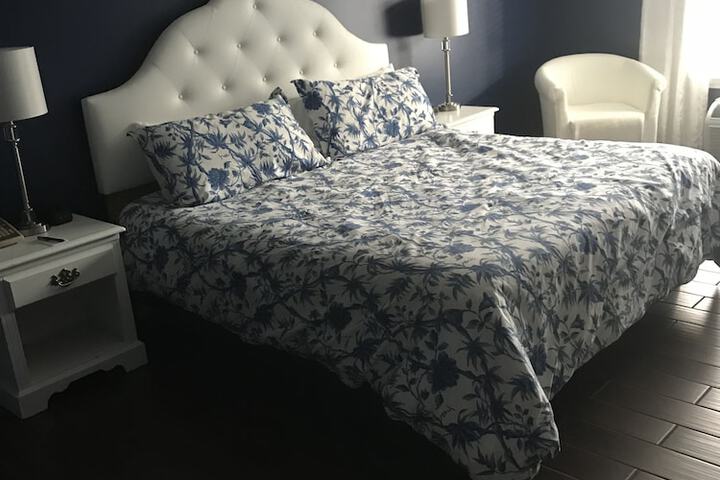 Room 18 of 42