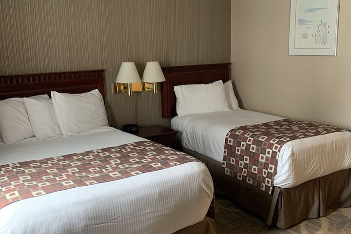 Room 11 of 28