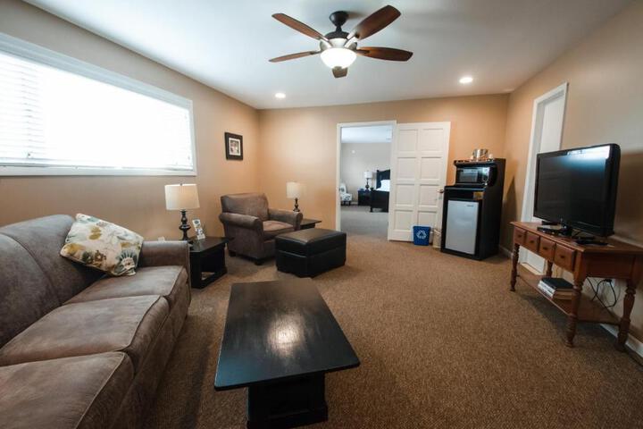 East Shore Lodging