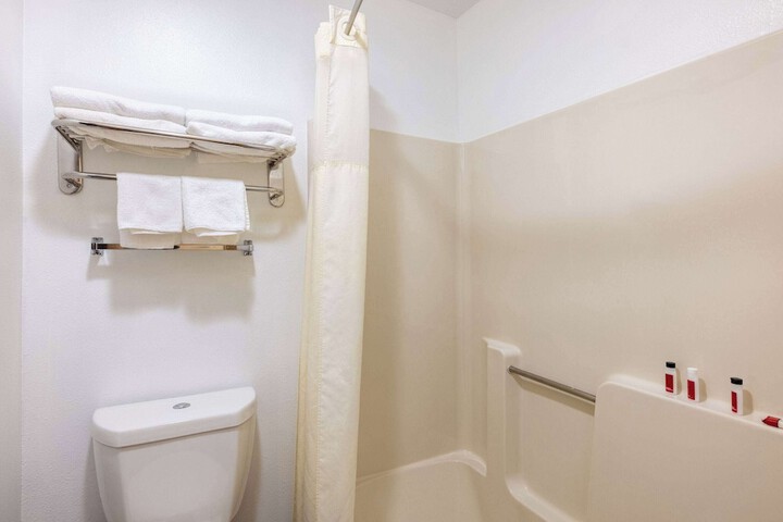 Room 19 of 59