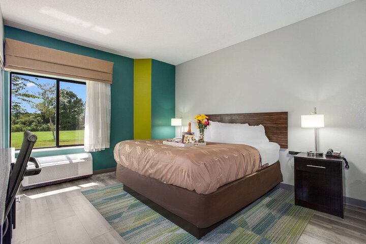 Room 18 of 31