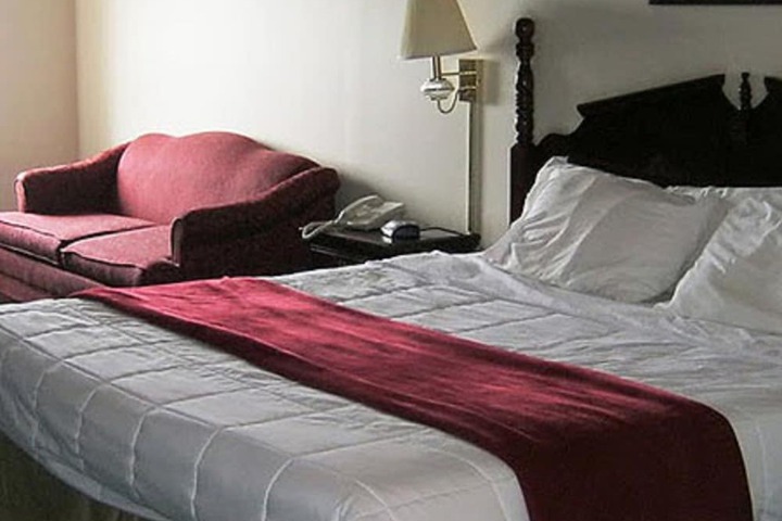 Voyageur Inn and Conference Center