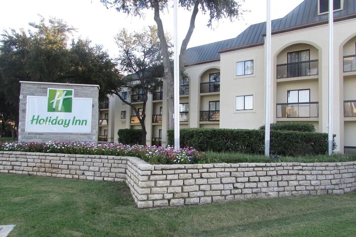 Hotel 3 of 35