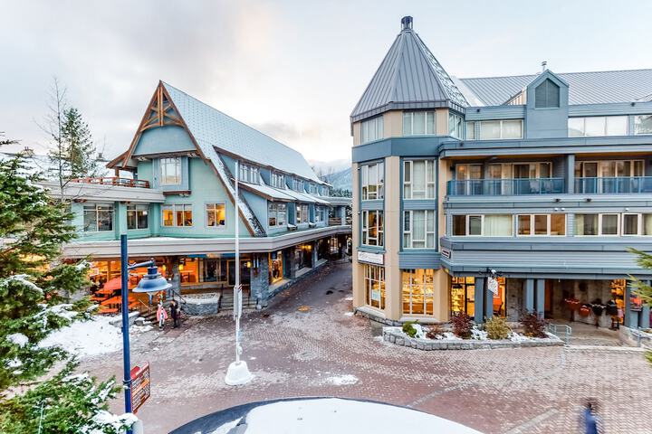 Whistler Peak Lodge