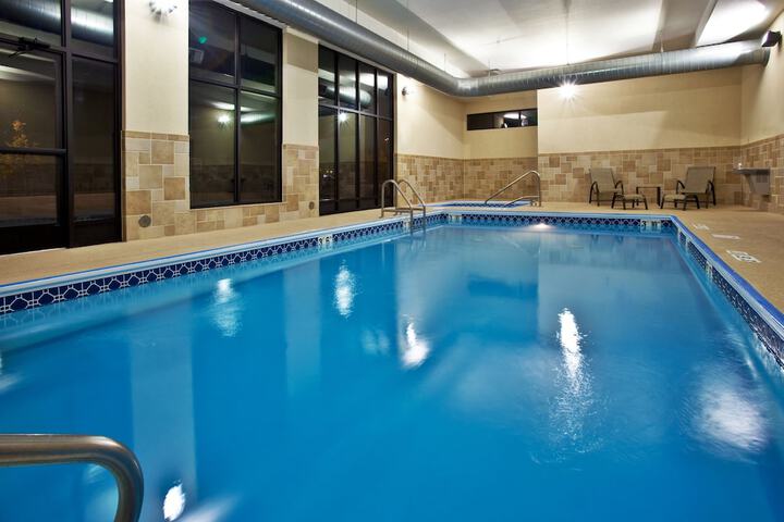 Pool 6 of 40