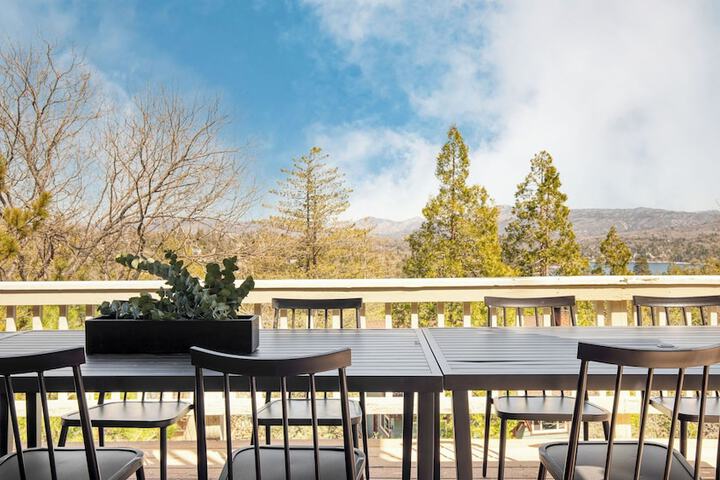 Pollock by Avantstay Stunning Views w / Movie Room Game Room & Large Balcony