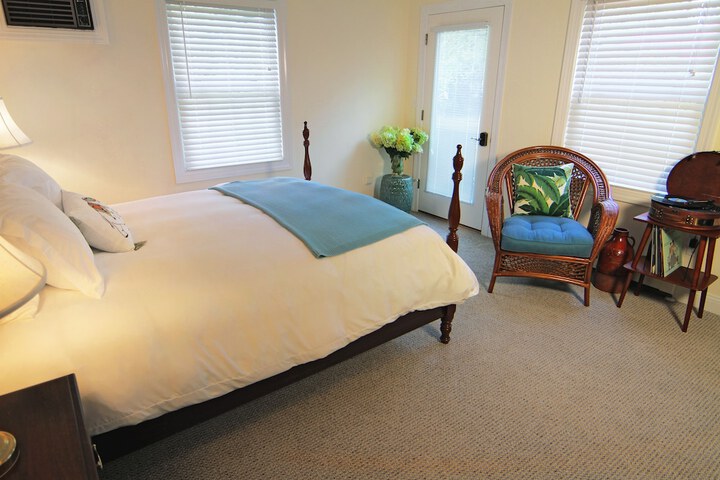 Room 43 of 70
