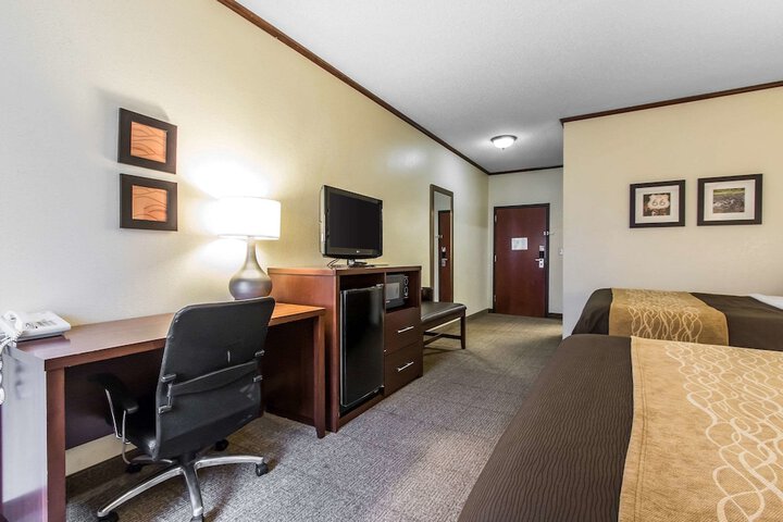 Room 12 of 33