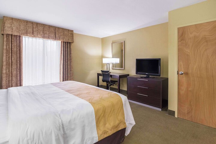 Quality Inn Paris