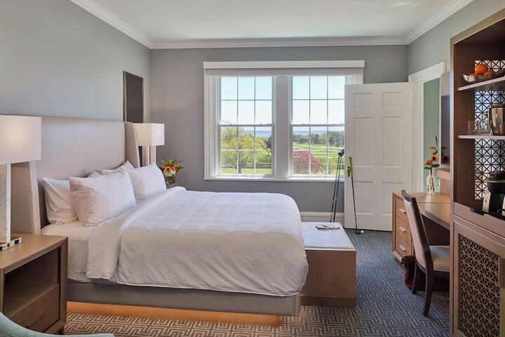 Seaview Hotel
