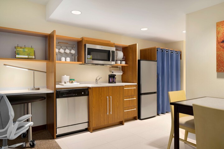 Home2 Suites by Hilton Joliet / Plainfield