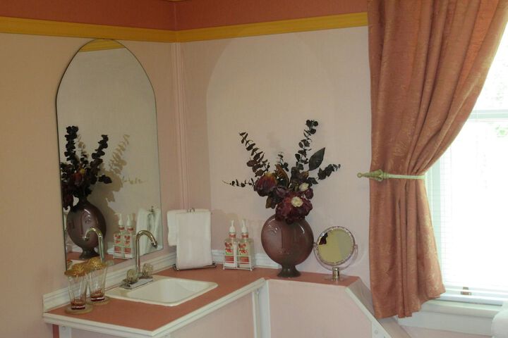 Room 14 of 42