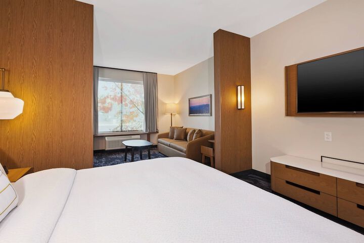 Room 9 of 20