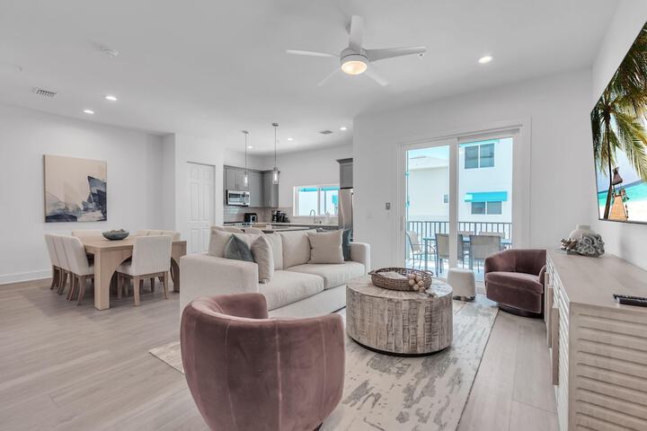 Azul Townhomes A4 - Sunset