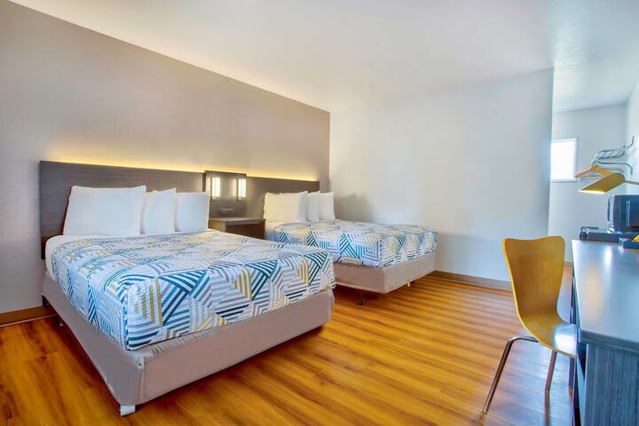 Room 14 of 25