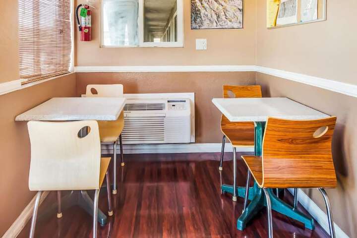 Hotel Europa Ridgecrest