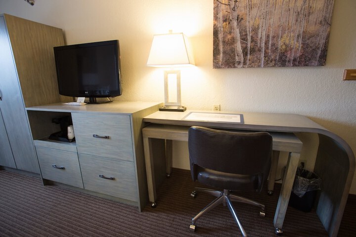 Room 12 of 22