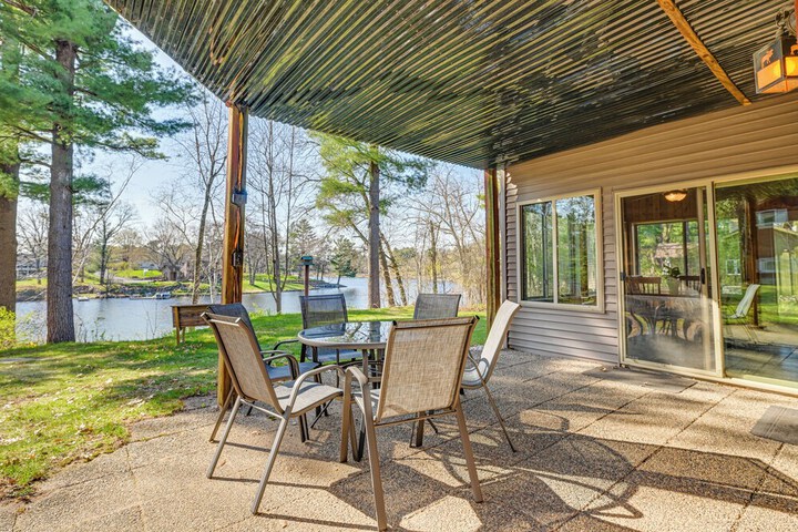 Lake Wissota Home w / Private Dock + Fire Pit!