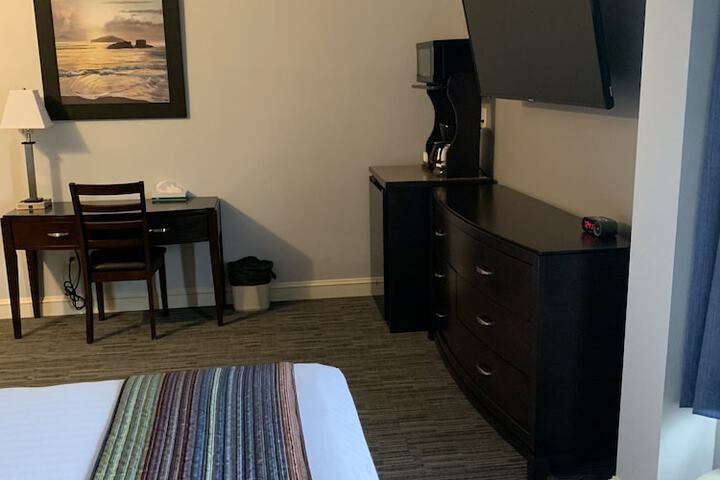 Room 26 of 91