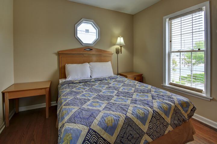 Room 8 of 23
