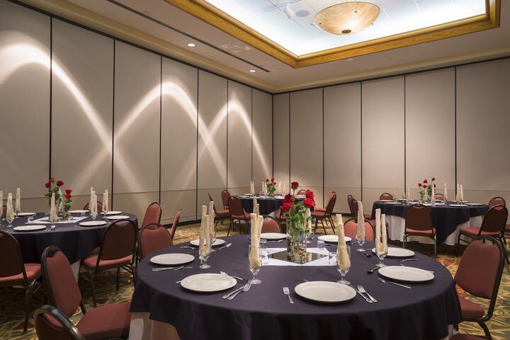 Ballroom/Hall 140 of 164