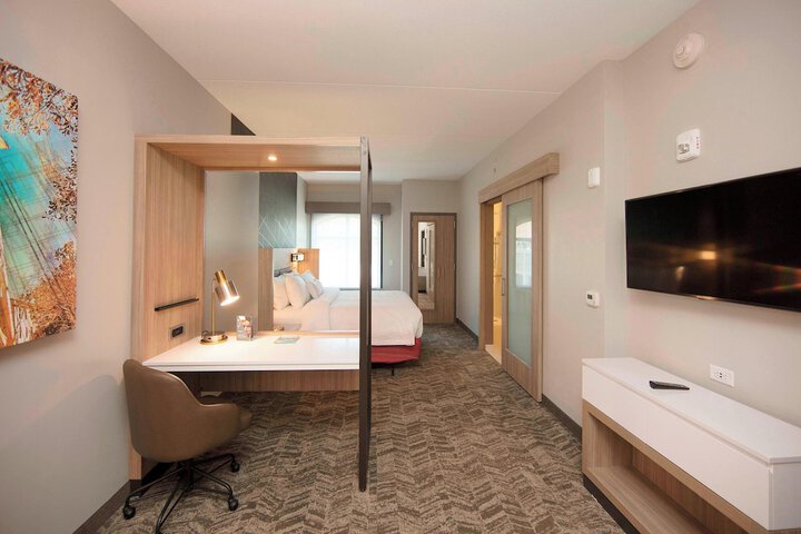 Room 30 of 63