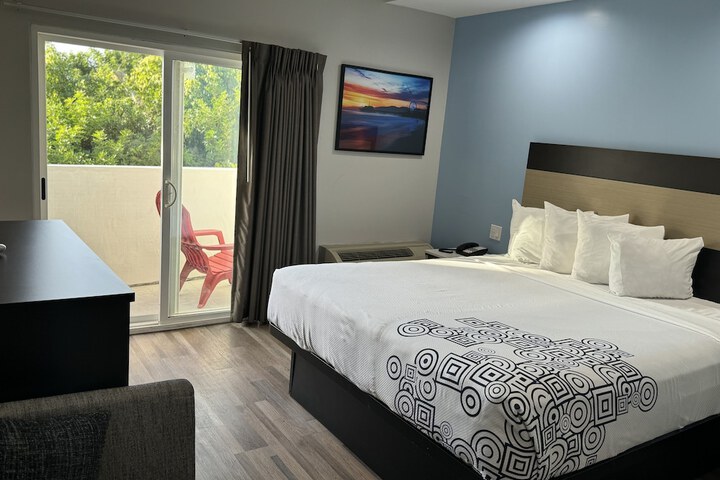 Room 37 of 37